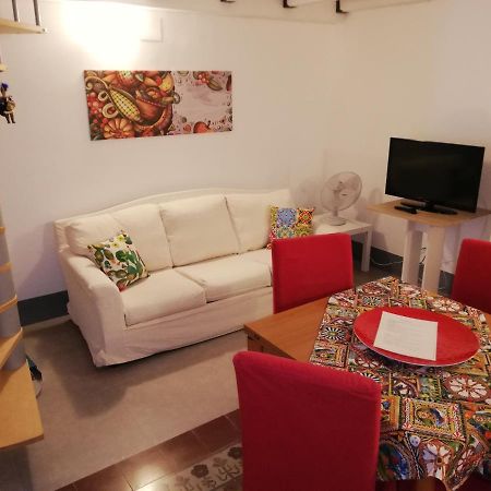 Il Posto Giusto Station Rooms Palermo Exterior foto